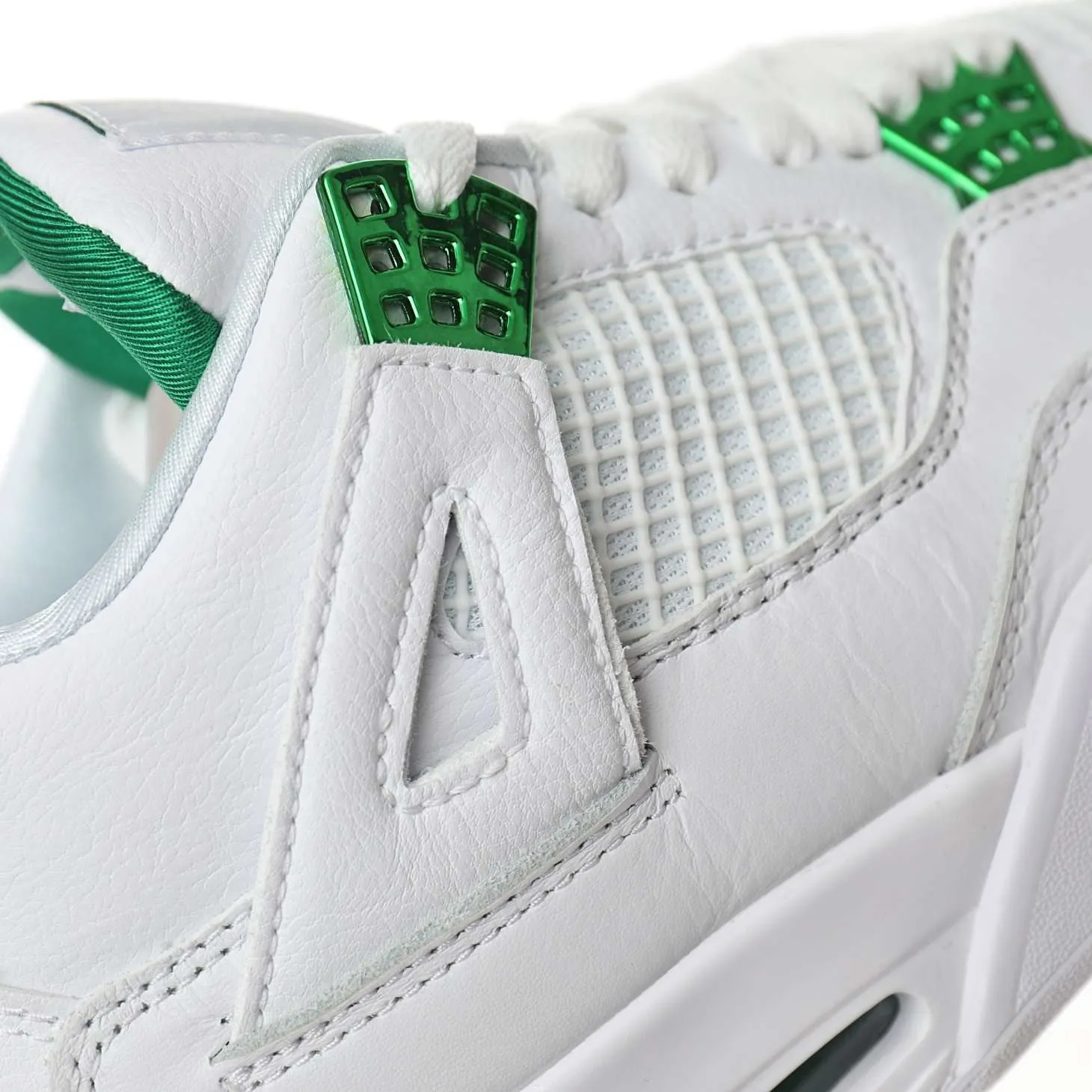 Air Jordan 4 “Metallic Green”