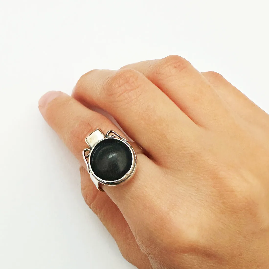 Anillo Cántaro con Perla de Barro Negro - PLATA