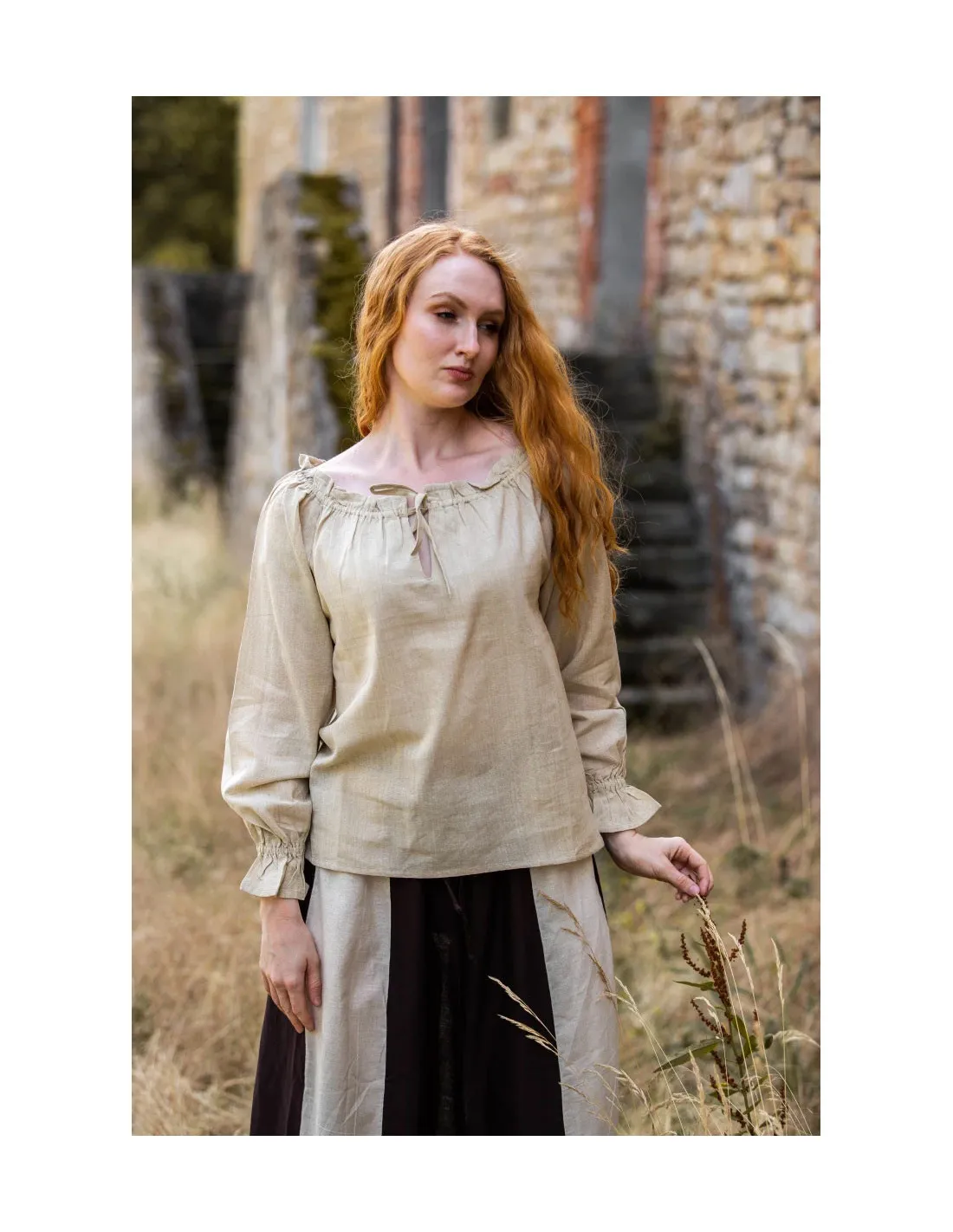 Blusa medieval crema, con manga larga