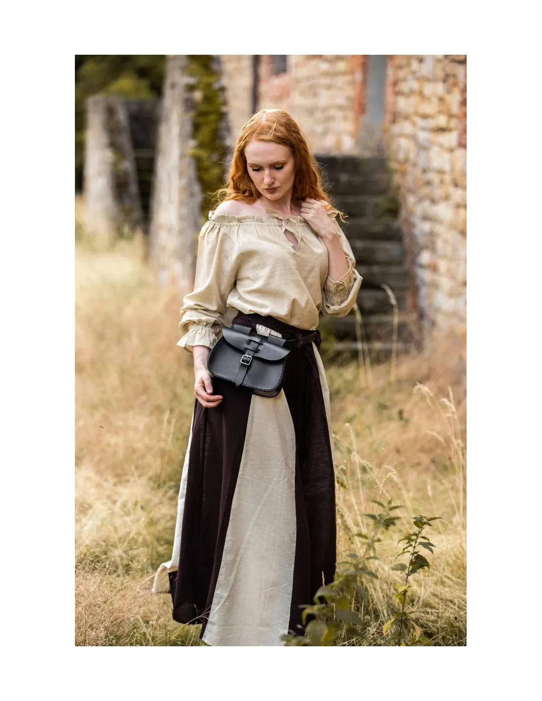 Blusa medieval crema, con manga larga