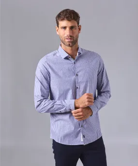 CAMISA MANGA LARGA PECHERA OJAL CLASSIC FIT AZUL C/RAYAS OI24