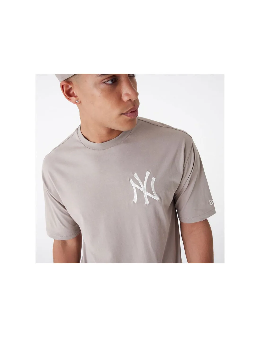 Camiseta New Era League Essentials Oversized New York Yankees Beige Unisex