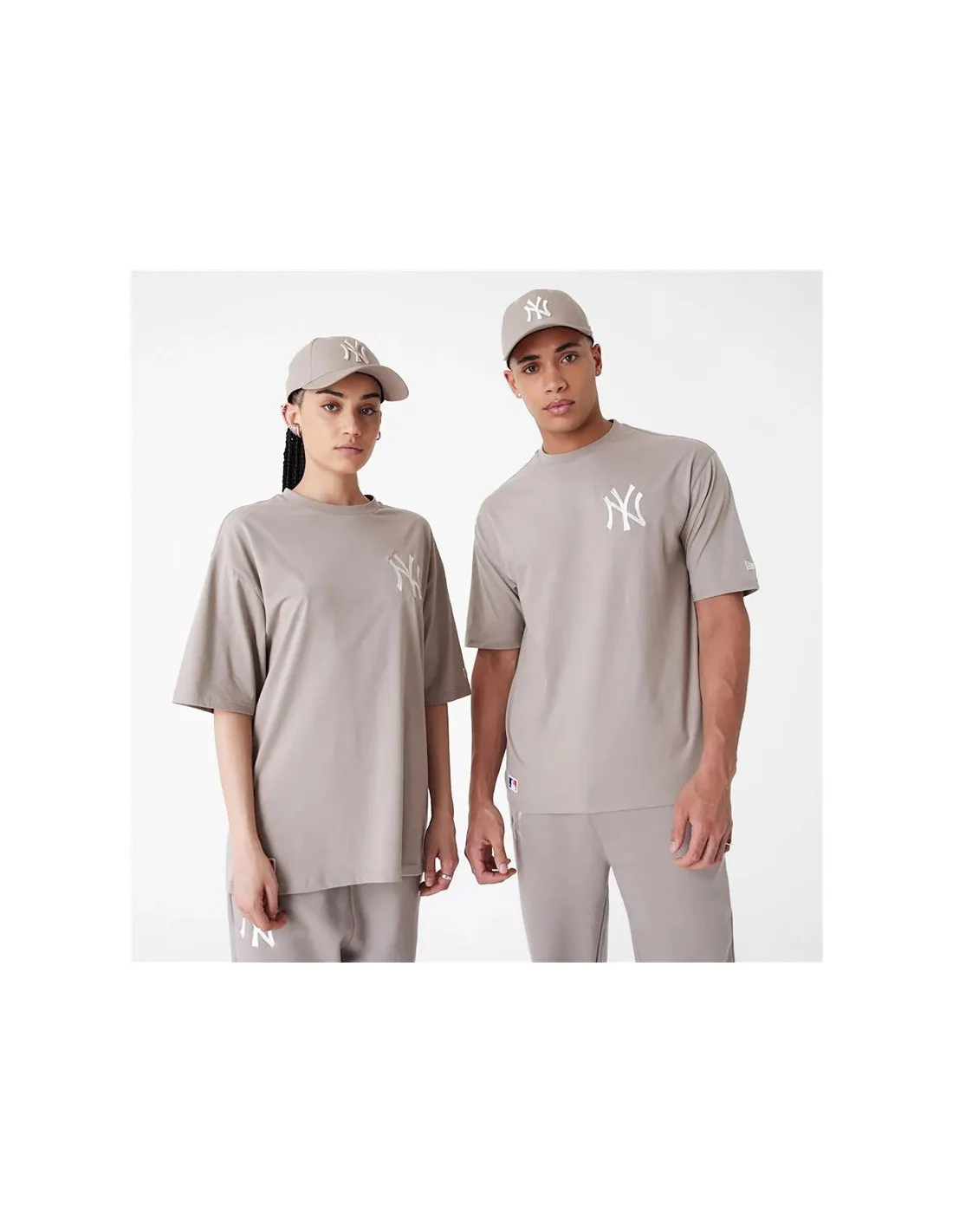 Camiseta New Era League Essentials Oversized New York Yankees Beige Unisex