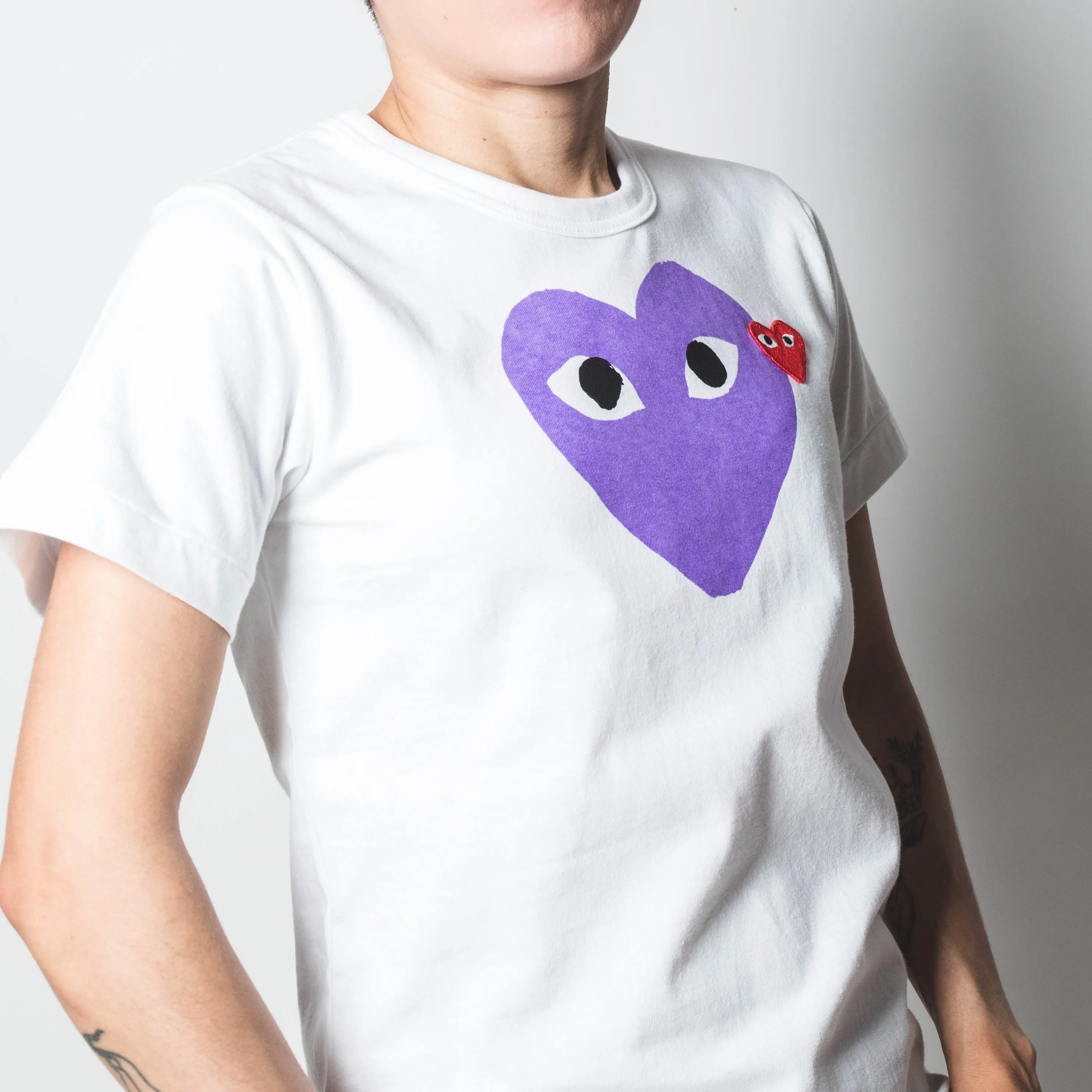 CDG PLAY Purple Heart Tee White