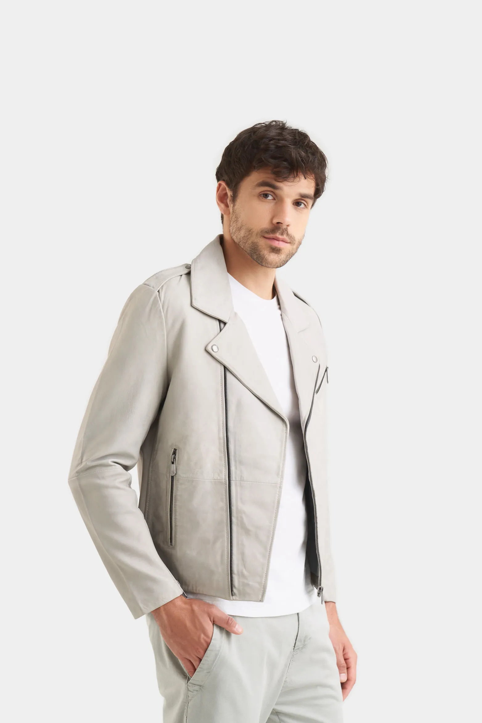 Chaqueta biker seta de cuero para hombre silueta semi ajustada