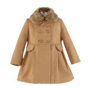 Classic cut cloth coat with fur collar. Two colors