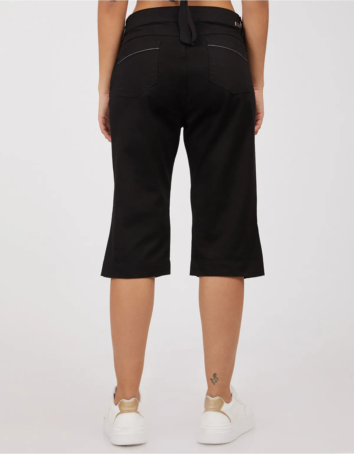 Cropped drill regular fit negro tiro alto mm