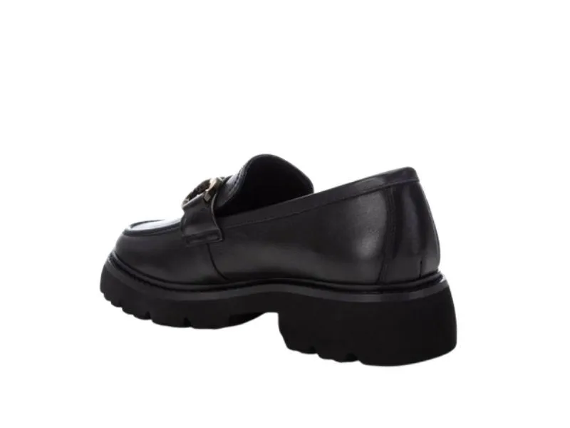 MOCASIN DE PIEL CARMELA EN COLOR NEGRO 16187201