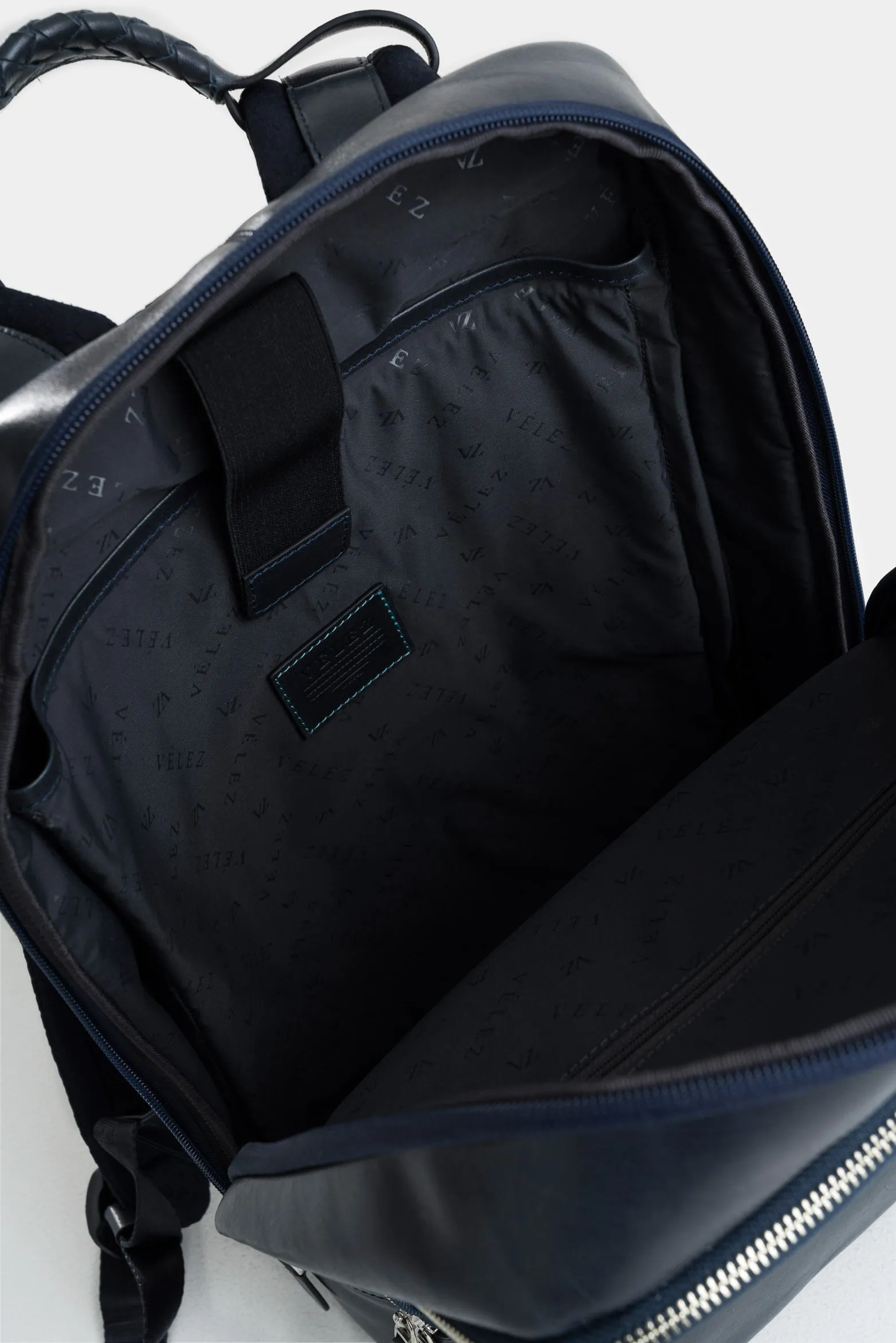 Morral támesis de cuero para hombre silueta slim