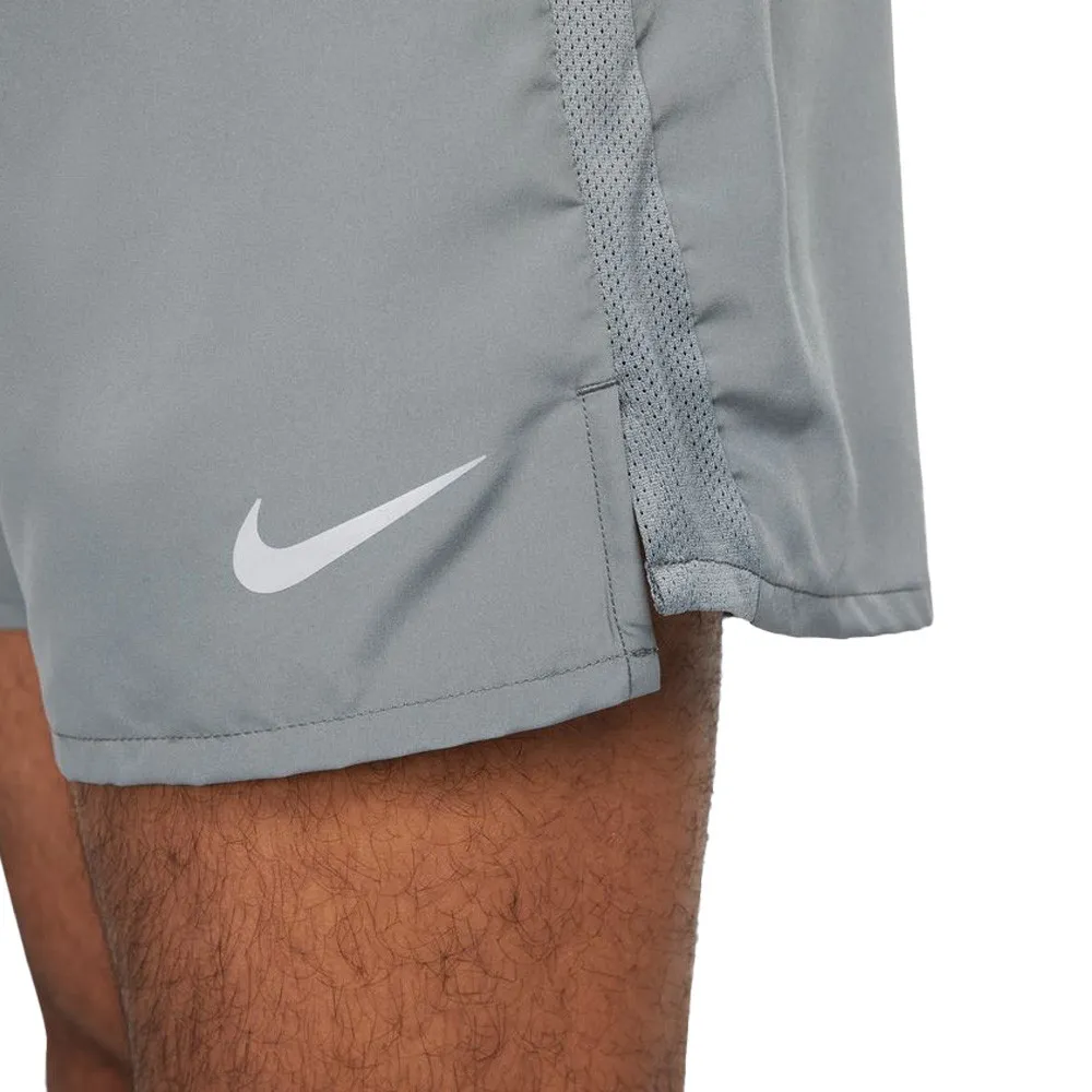 Nike Dri-FIT Challenger pantalones cortos ajuste relajado - SU23