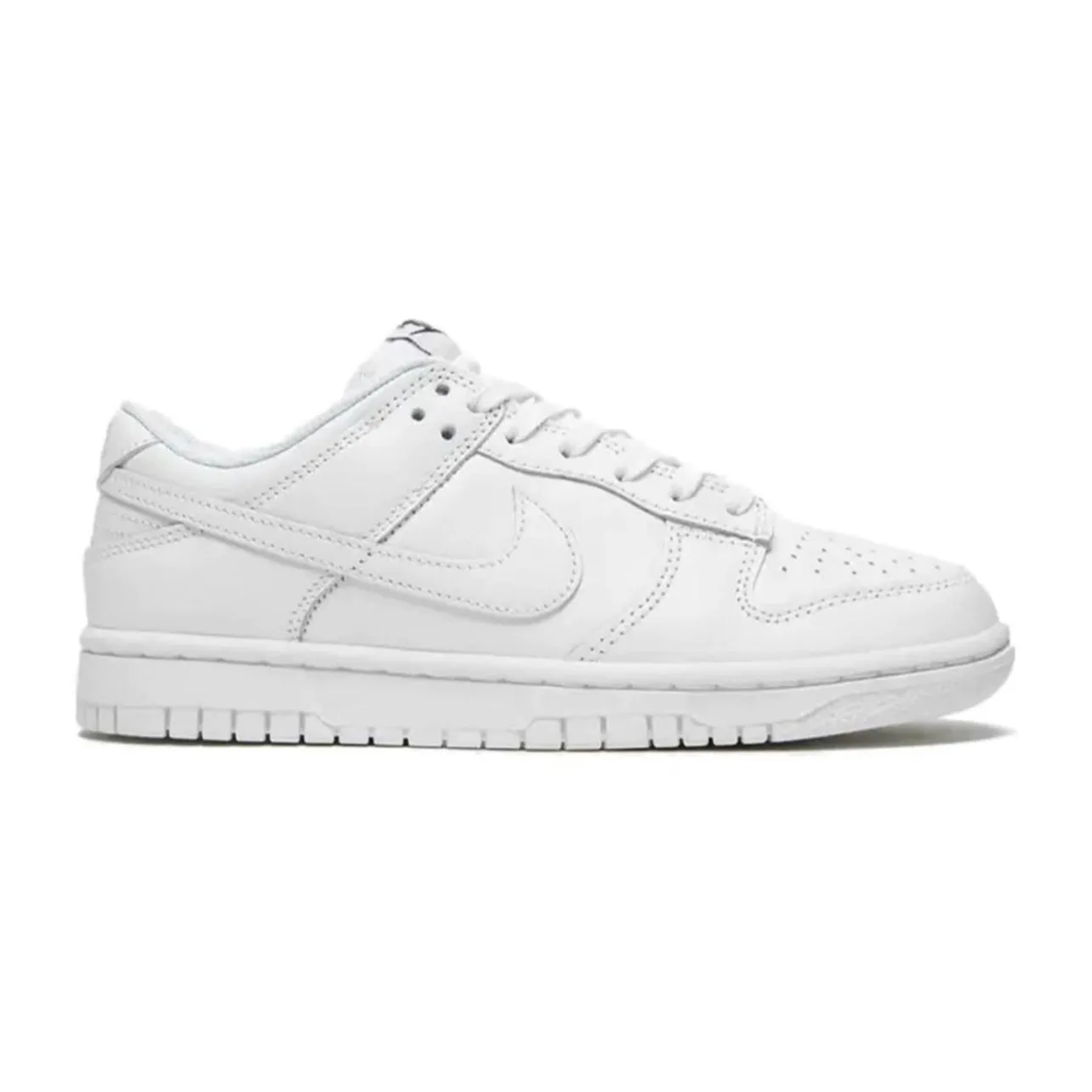 Nike SB Dunk Triple White