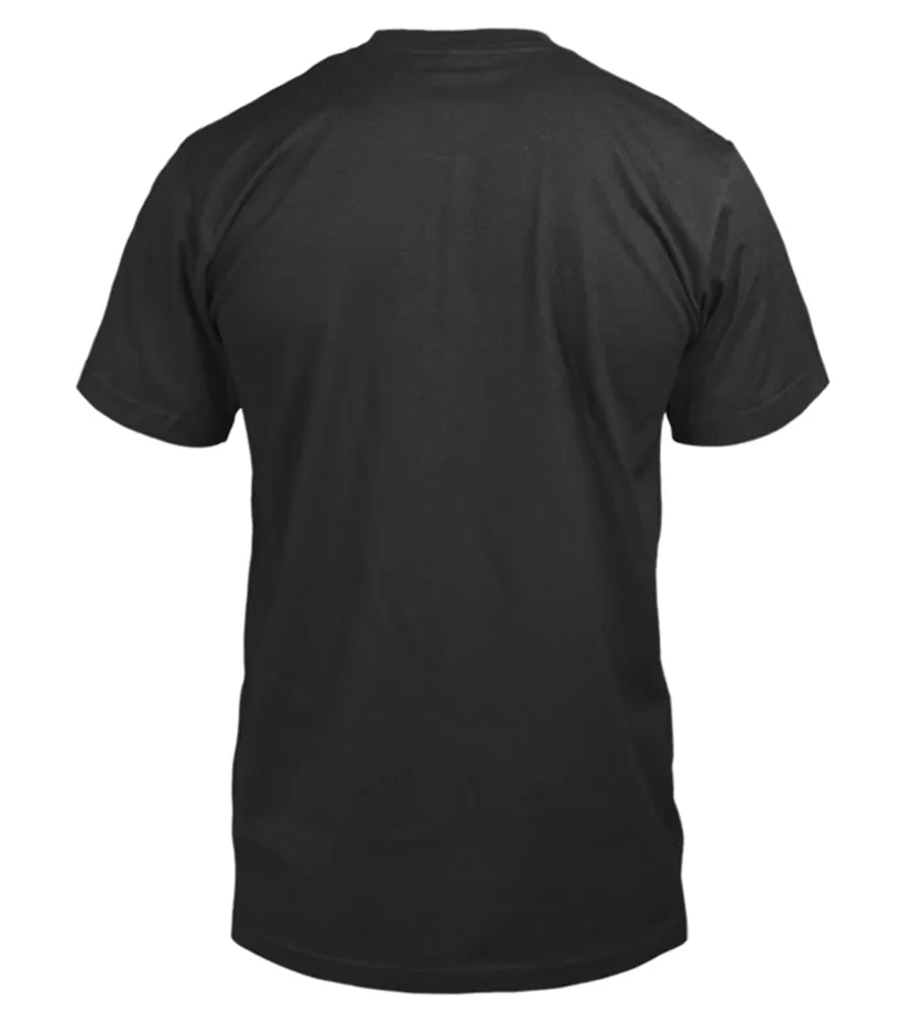 Nunca subestimes un hombre viejo con una Motocicleta y que nació en Mayo Camiseta cuello redondo Unisex