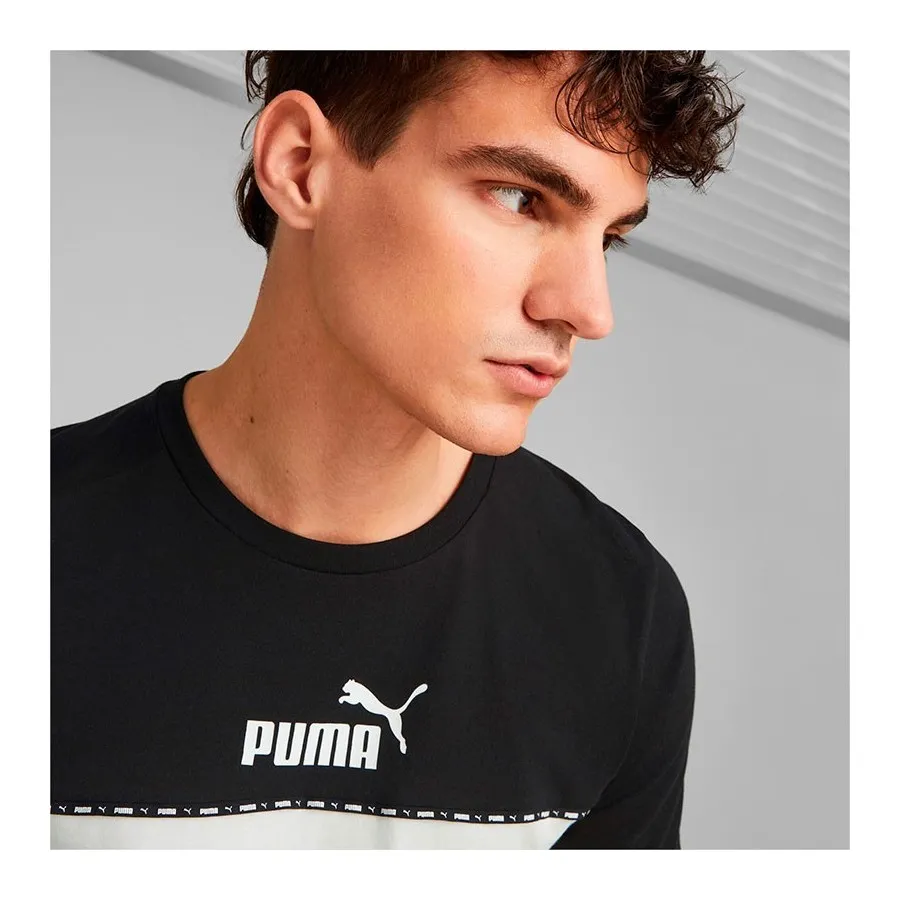 PUMA Camiseta Hombre ESS BLOCK X TAPE TEE 673341-01 NEGRO