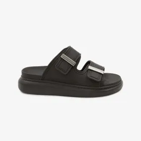 Sandalias híbridas para mujer de Alexander Mcqueen en negro/plateado