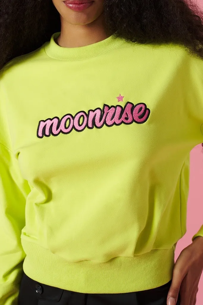 Sudadera amarilla bordada Moonrise