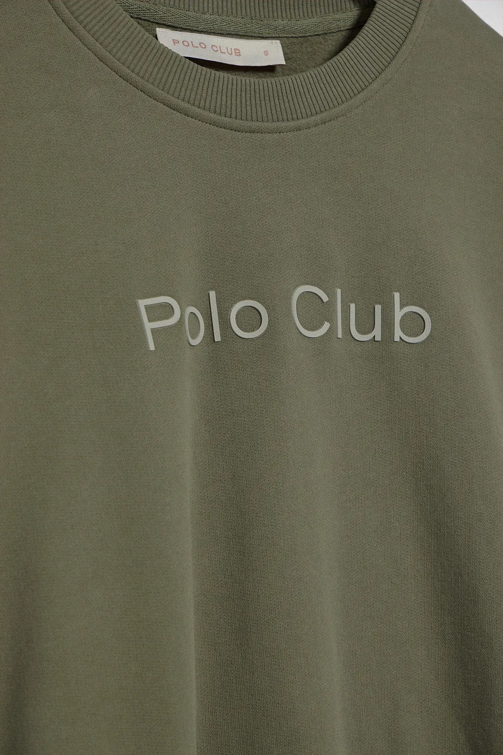 Sudadera básica de cuello redondo verde con logo frontral Polo Club engomado