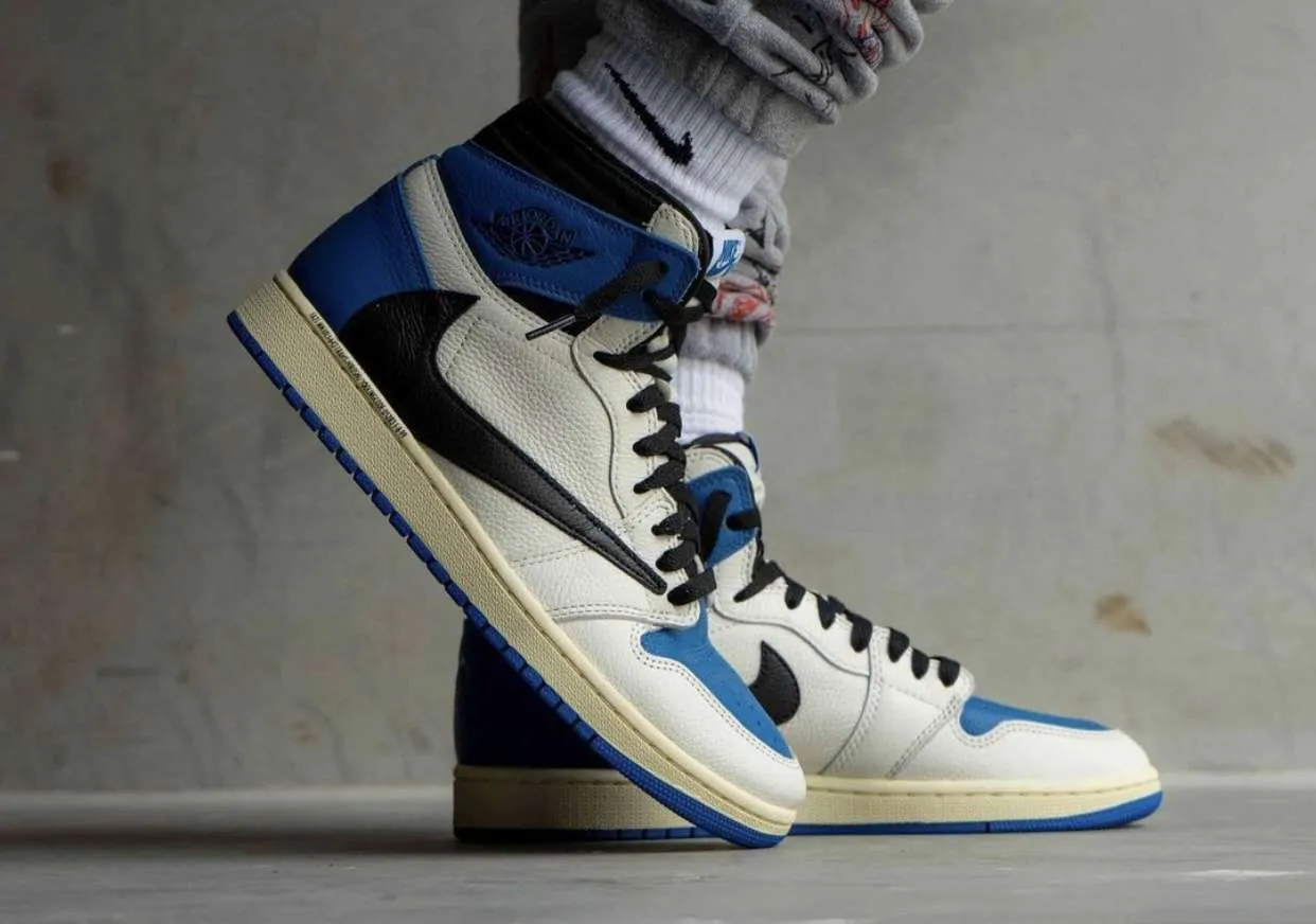 Travis Scott x Fragment x Air Jordan High OG «Military Blue»