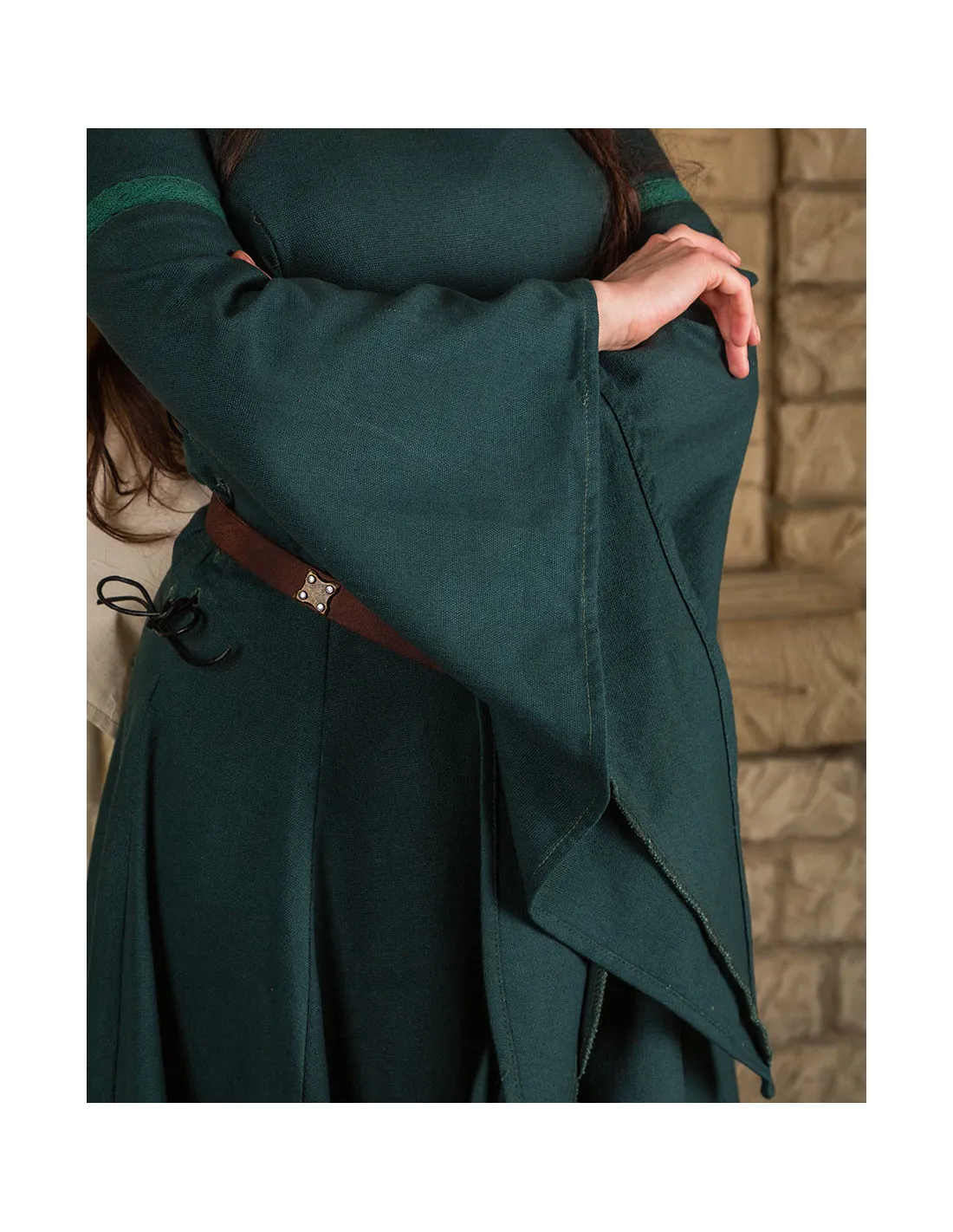 Vestido medieval en algodón premium modelo Lenora, verde