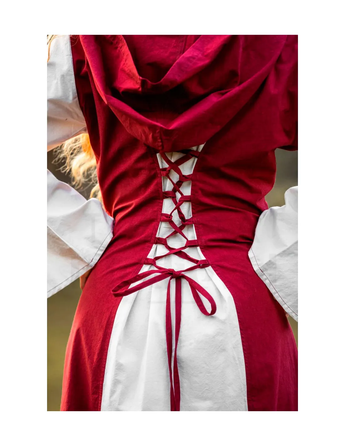 Vestido medieval modelo Genefe, Rojo-Natural